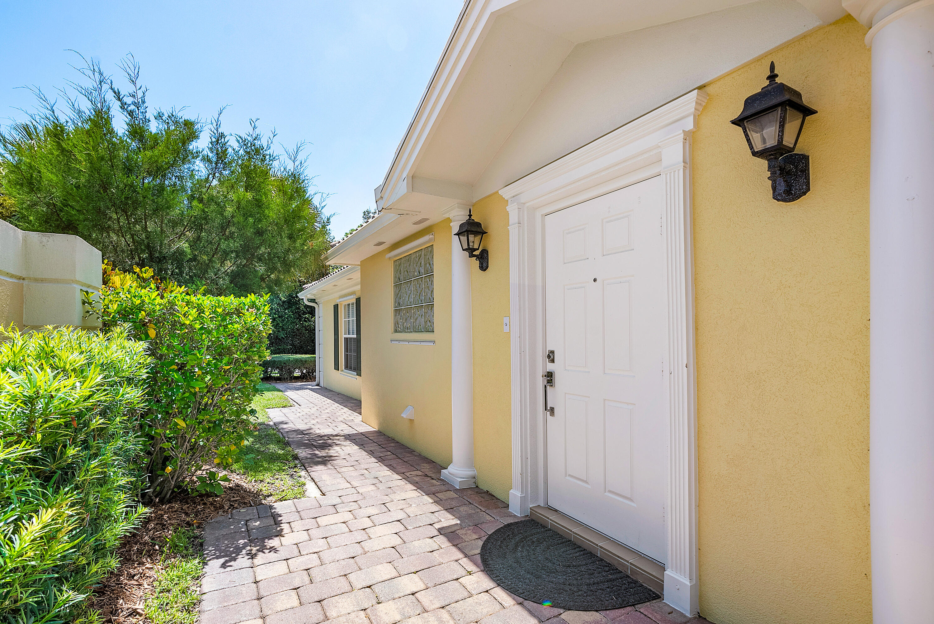 5019 Magnolia Bay Circle