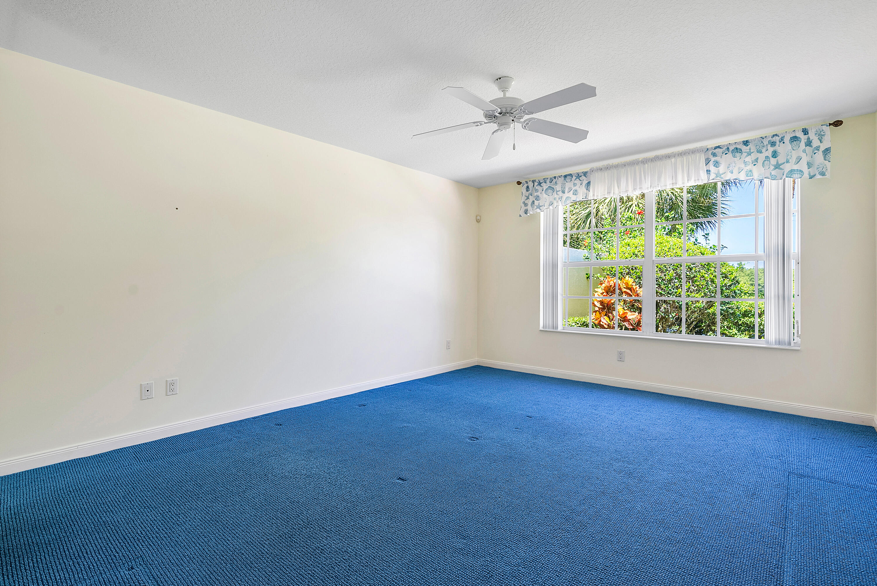 5019 Magnolia Bay Circle