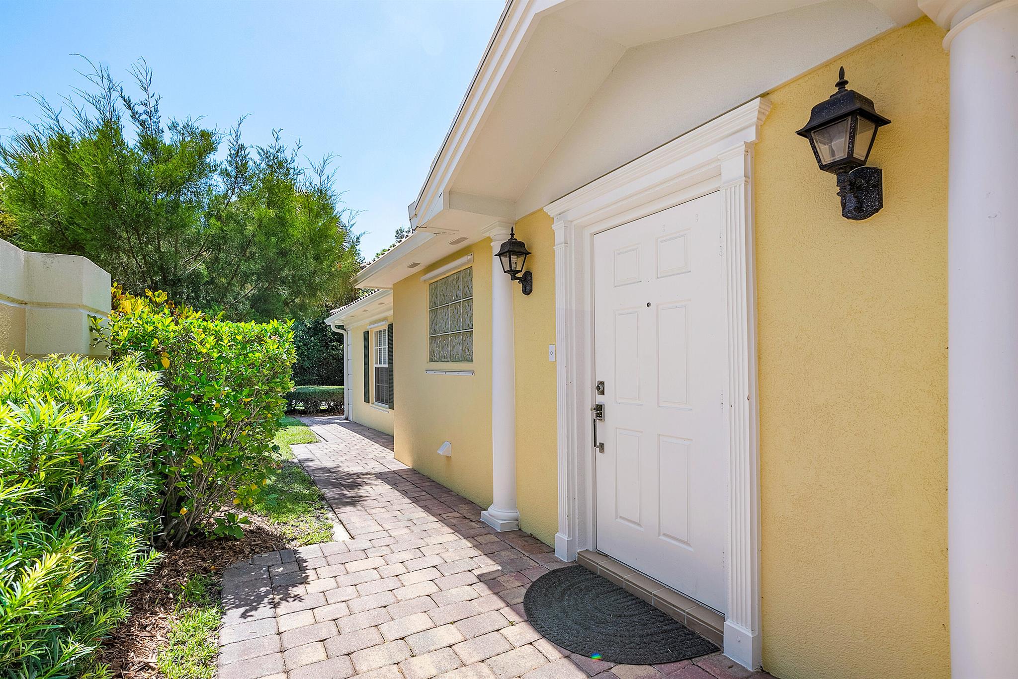 5019 Magnolia Bay Circle