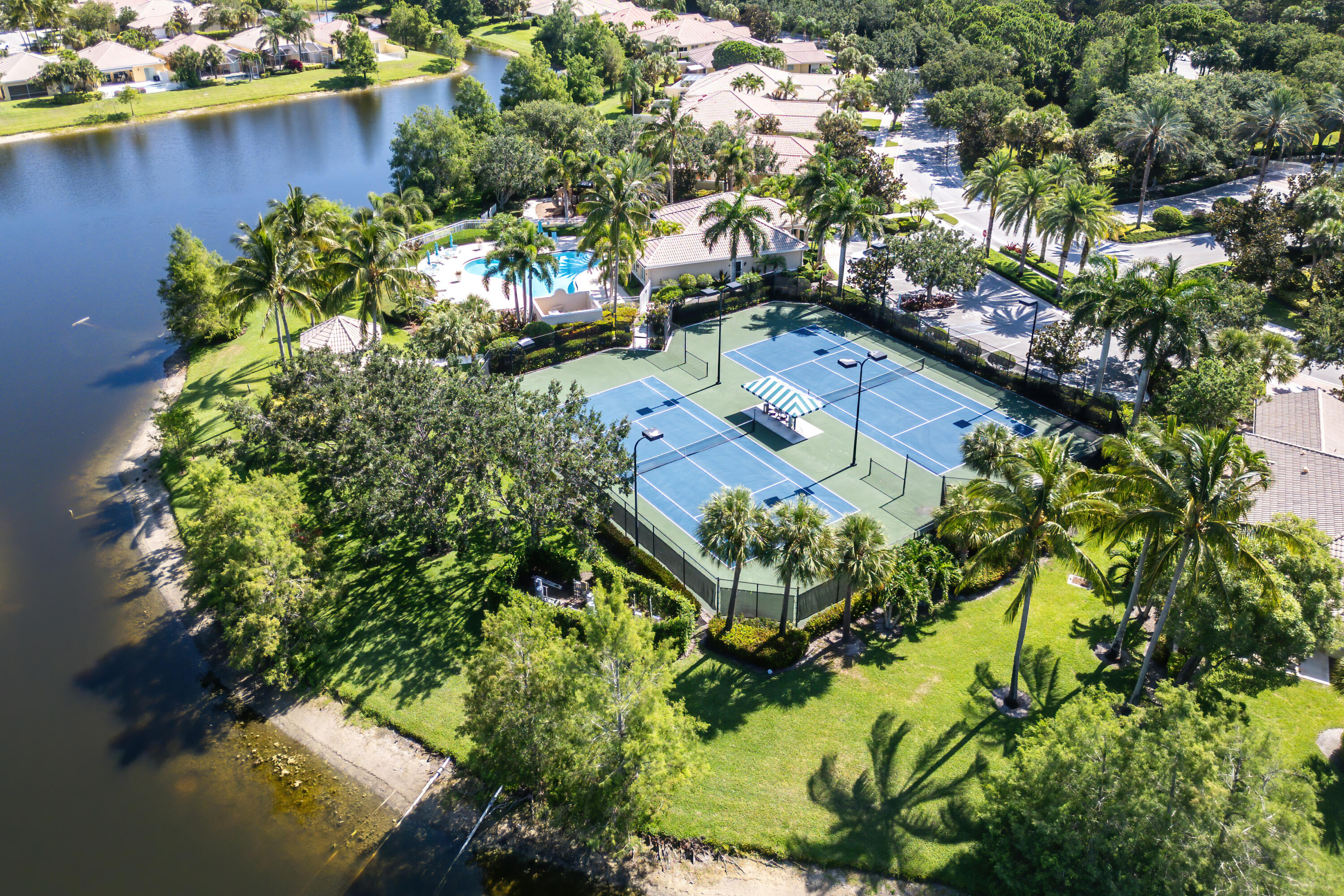 5019 Magnolia Bay Circle