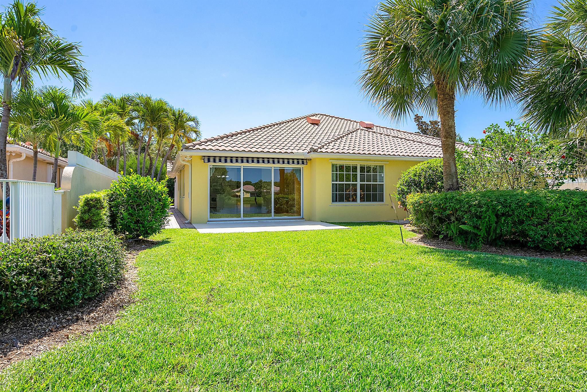 5019 Magnolia Bay Circle