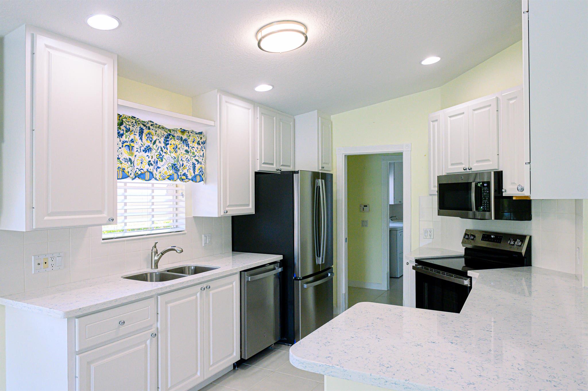 5019 Magnolia Bay Circle