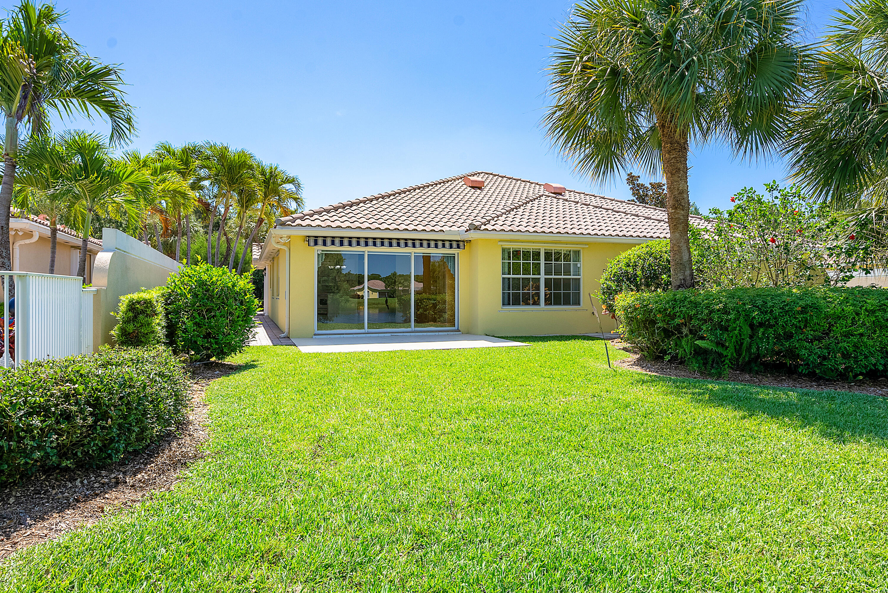 5019 Magnolia Bay Circle