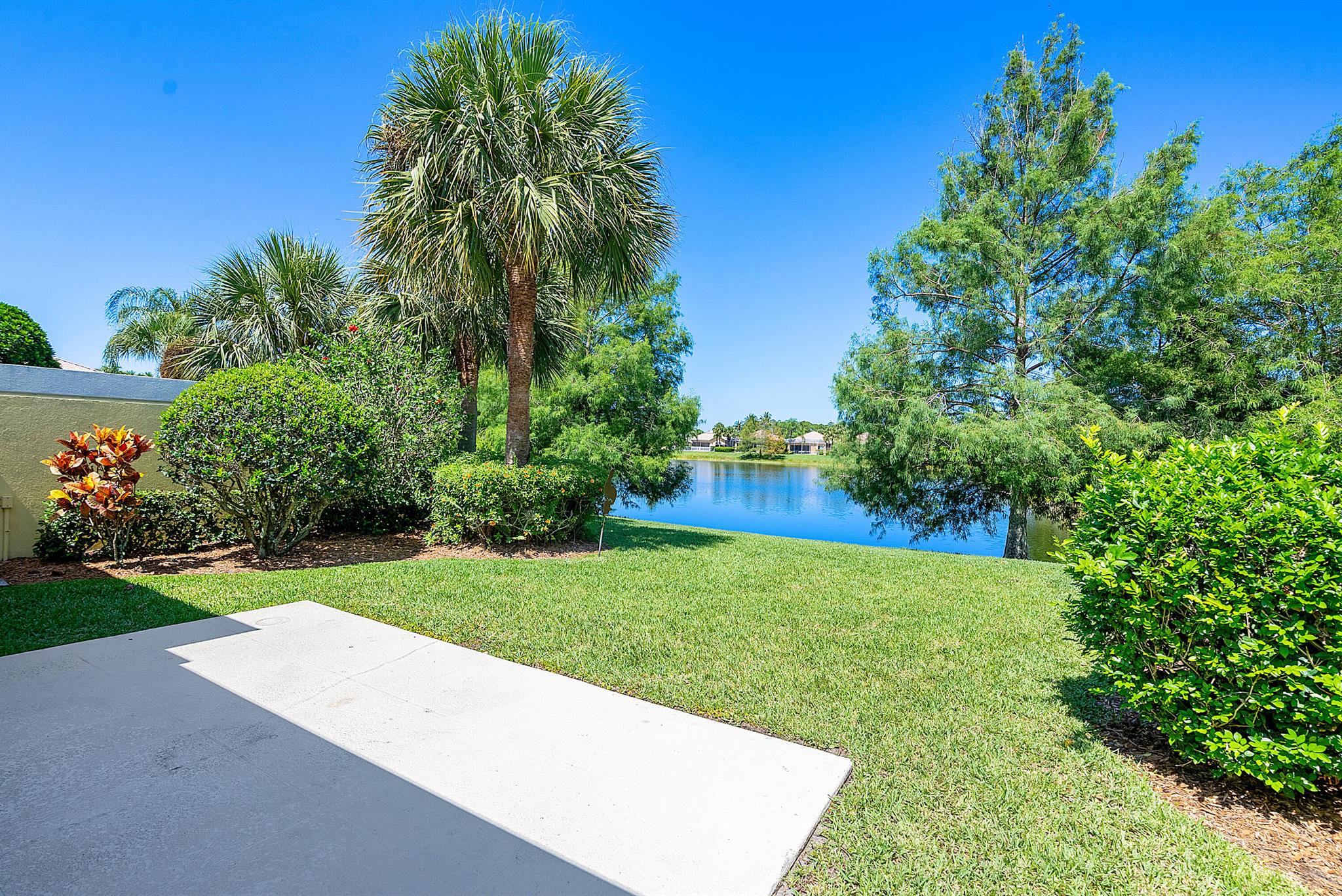 5019 Magnolia Bay Circle