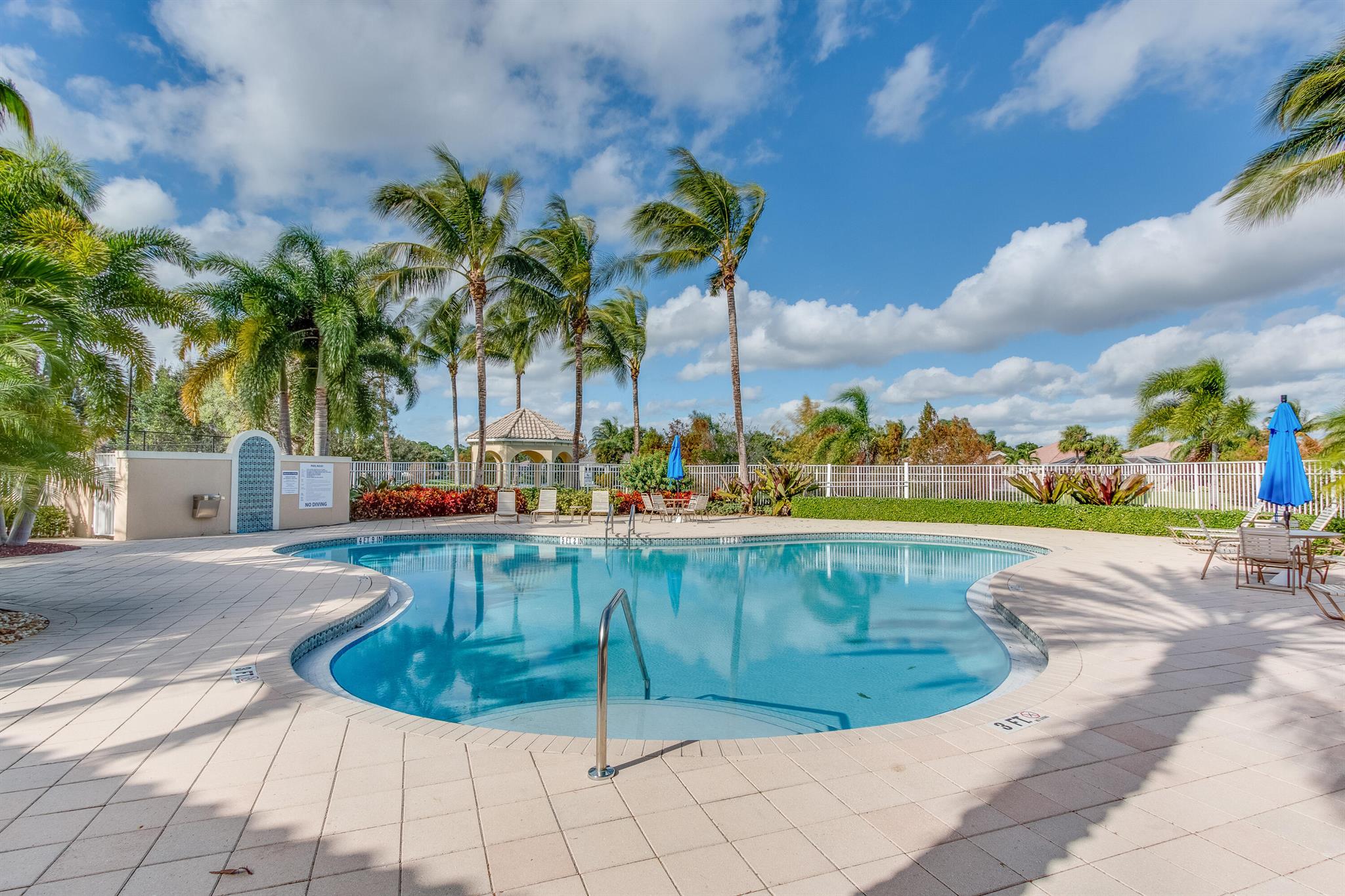 5019 Magnolia Bay Circle