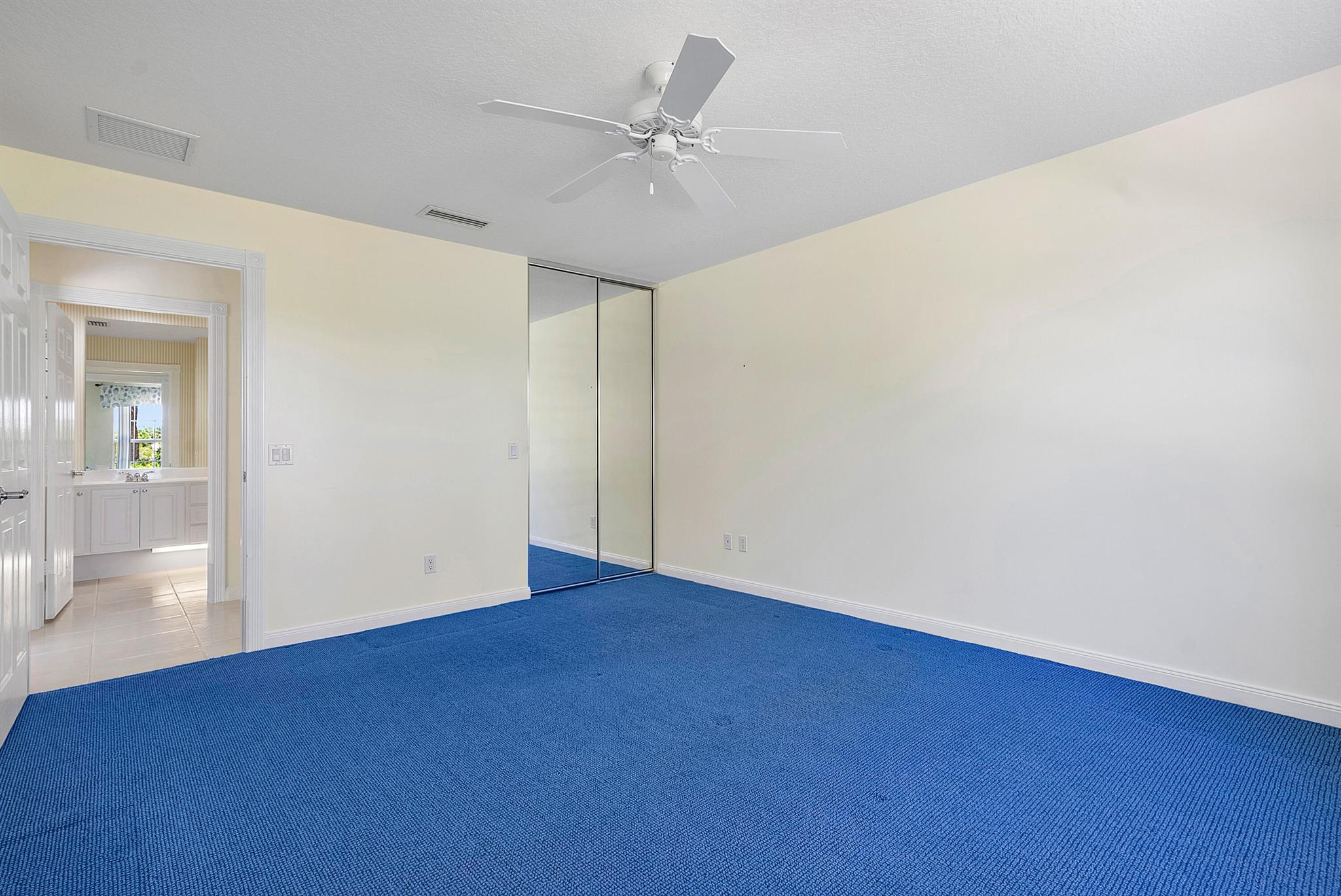 5019 Magnolia Bay Circle