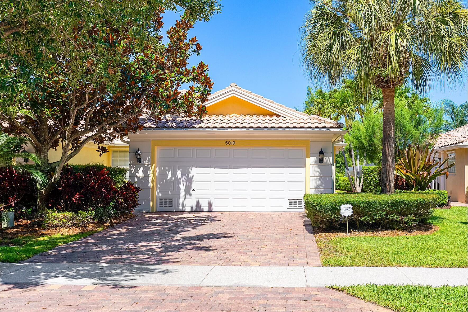 5019 Magnolia Bay Circle
