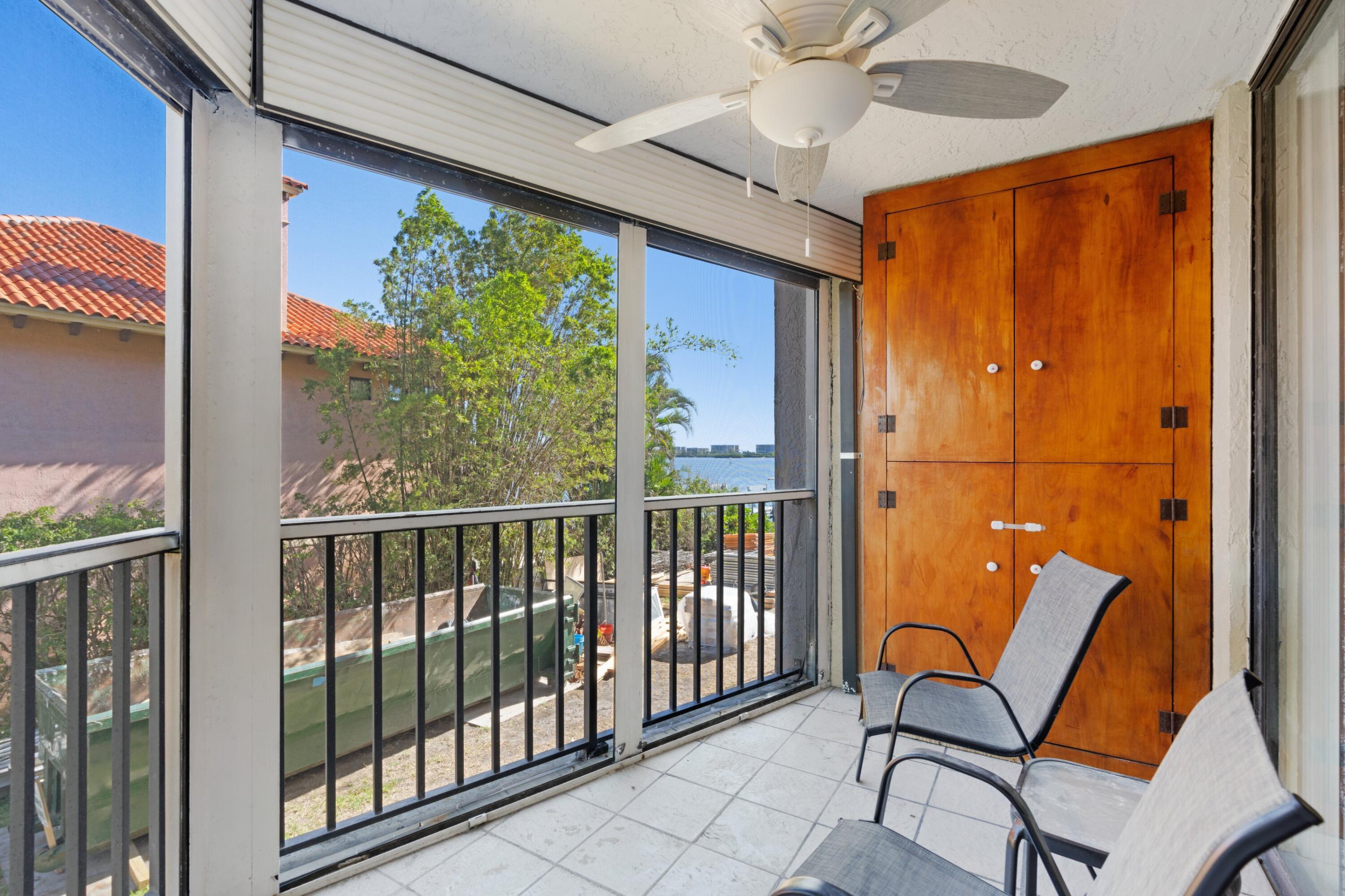 896 N Federal Highway 222