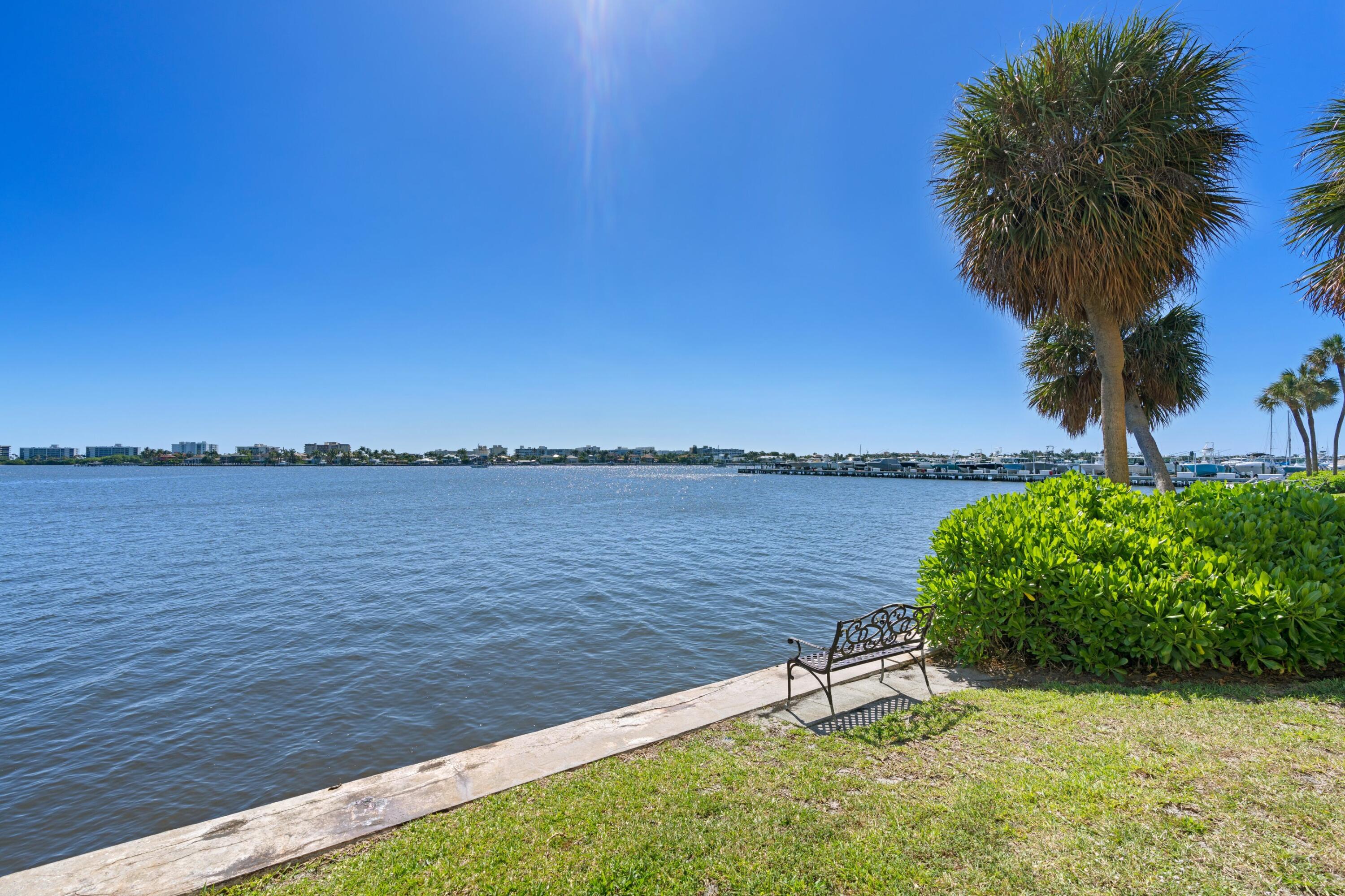 896 N Federal Highway 222