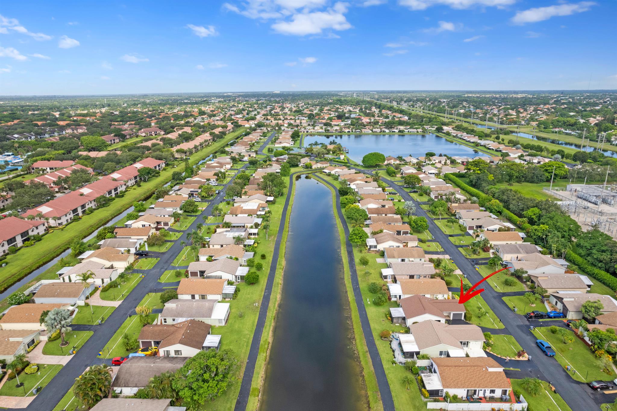 5128 Mirror Lakes Boulevard