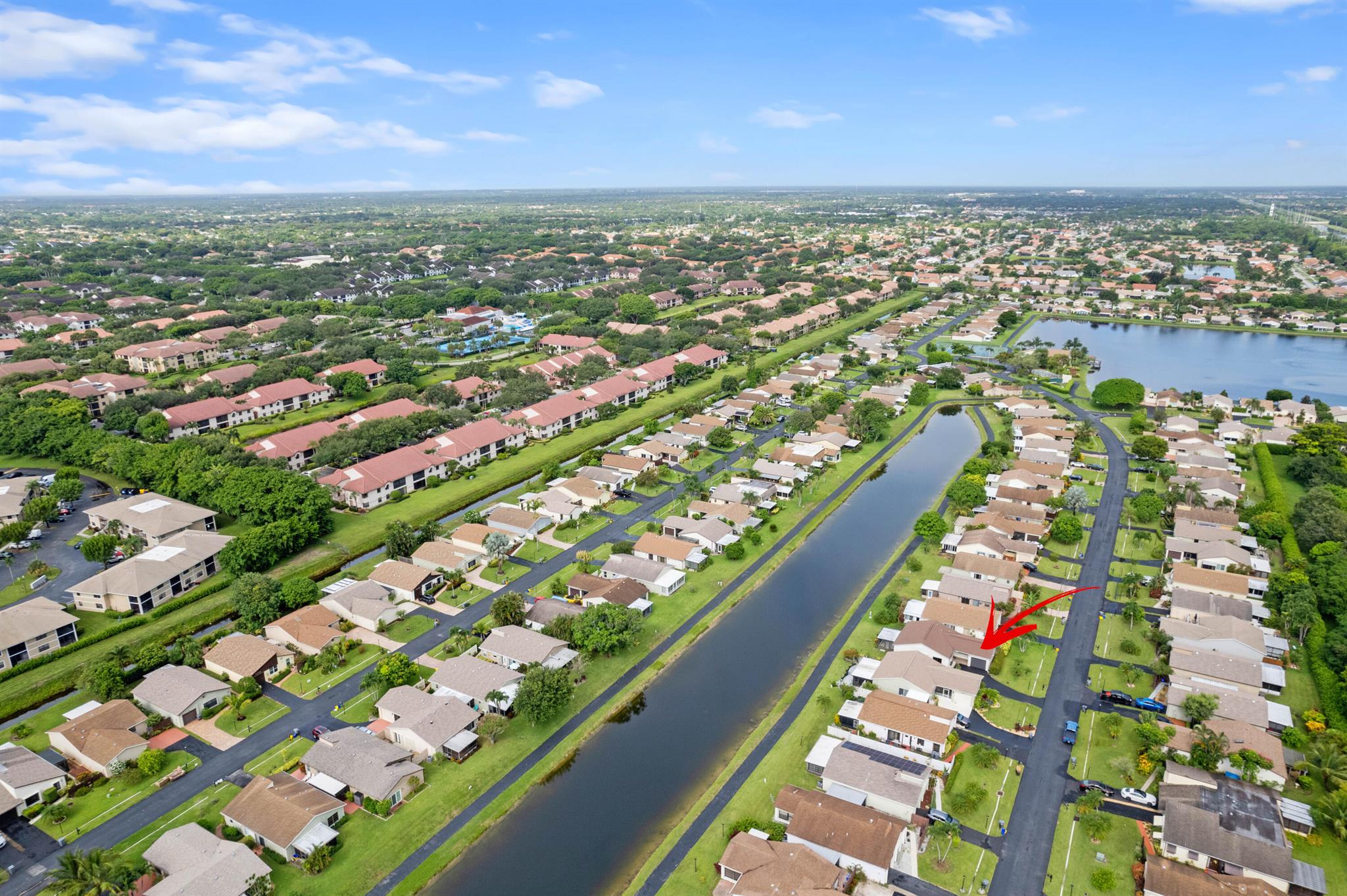 5128 Mirror Lakes Boulevard