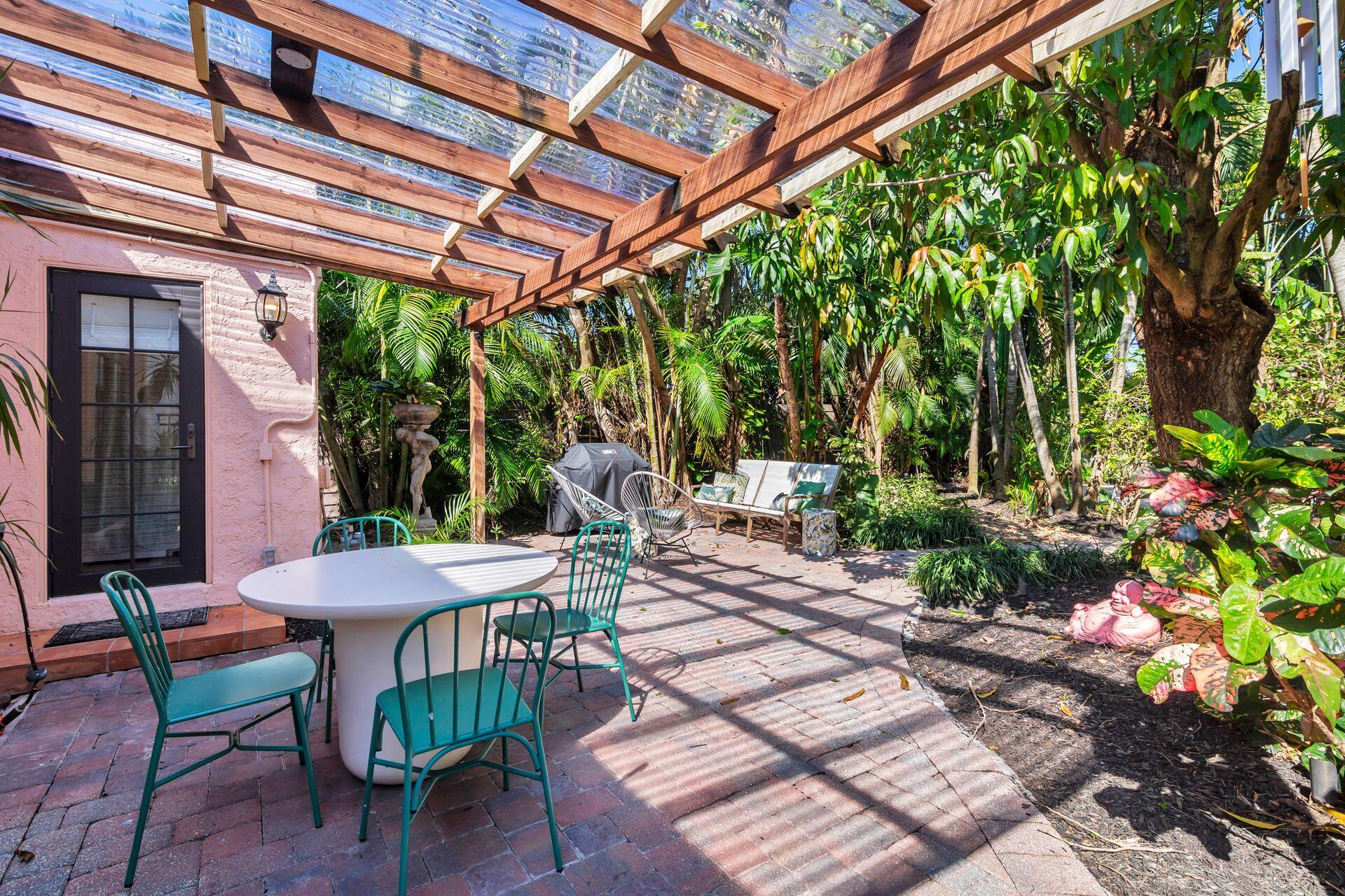 827 Ardmore Road
