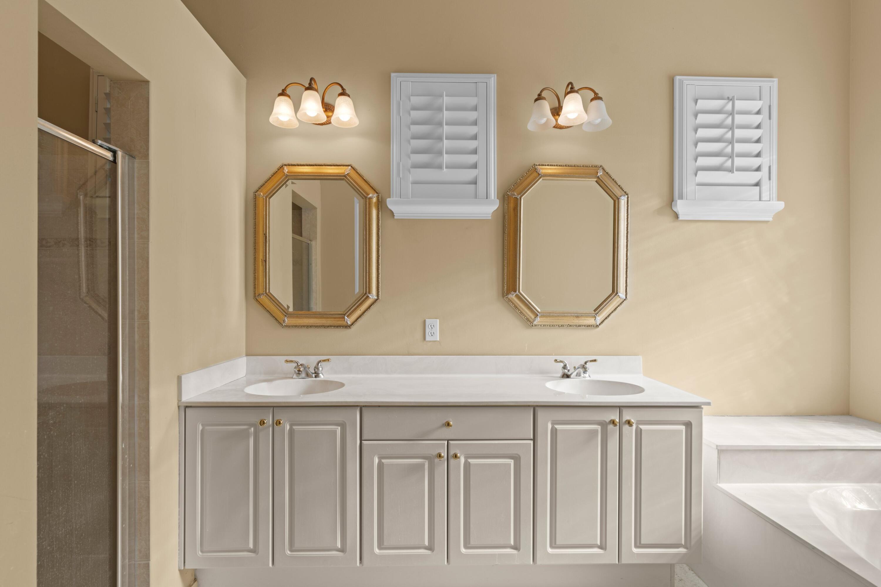 255 N Spoonbill Lane N