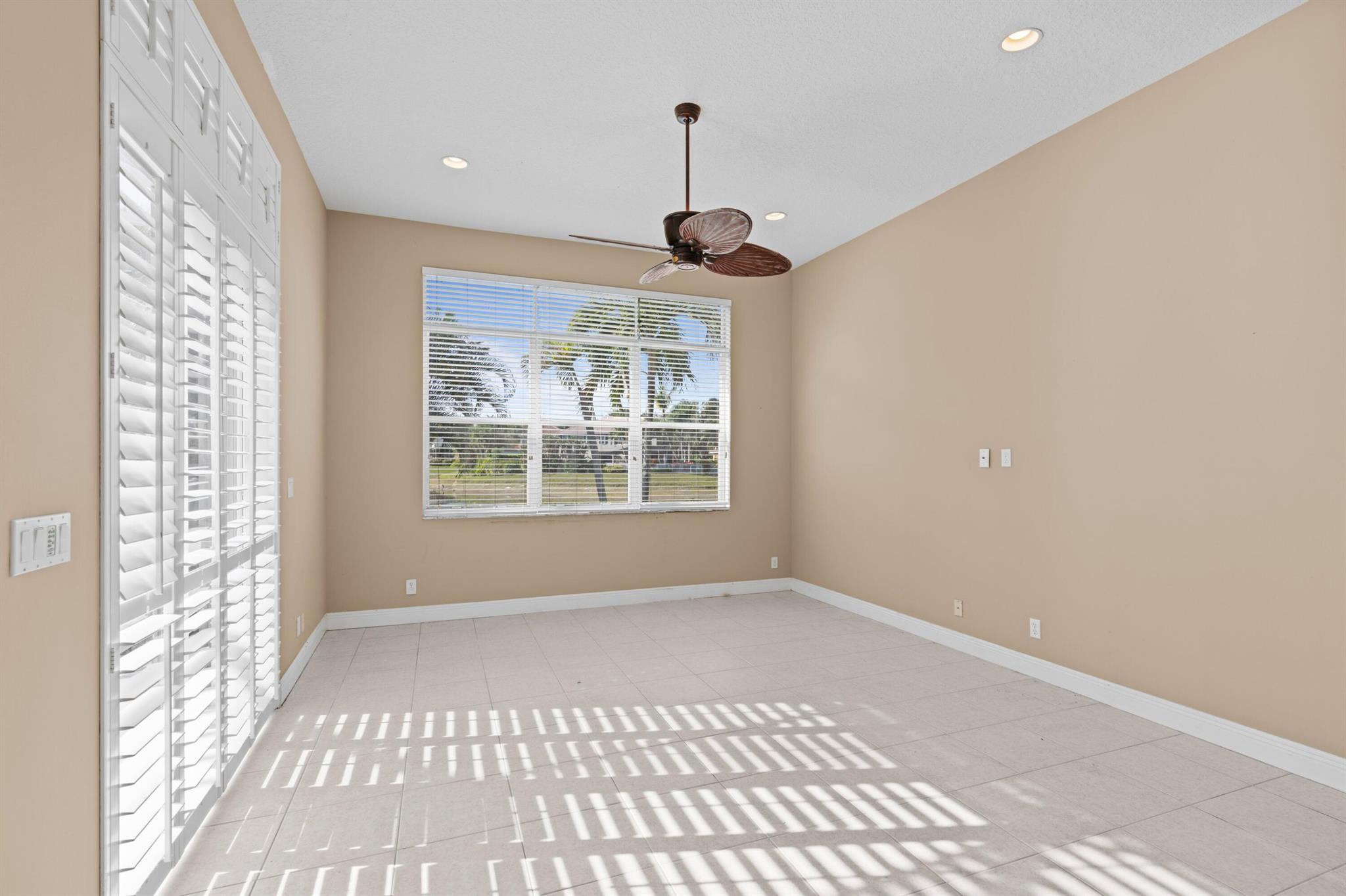 255 N Spoonbill Lane N