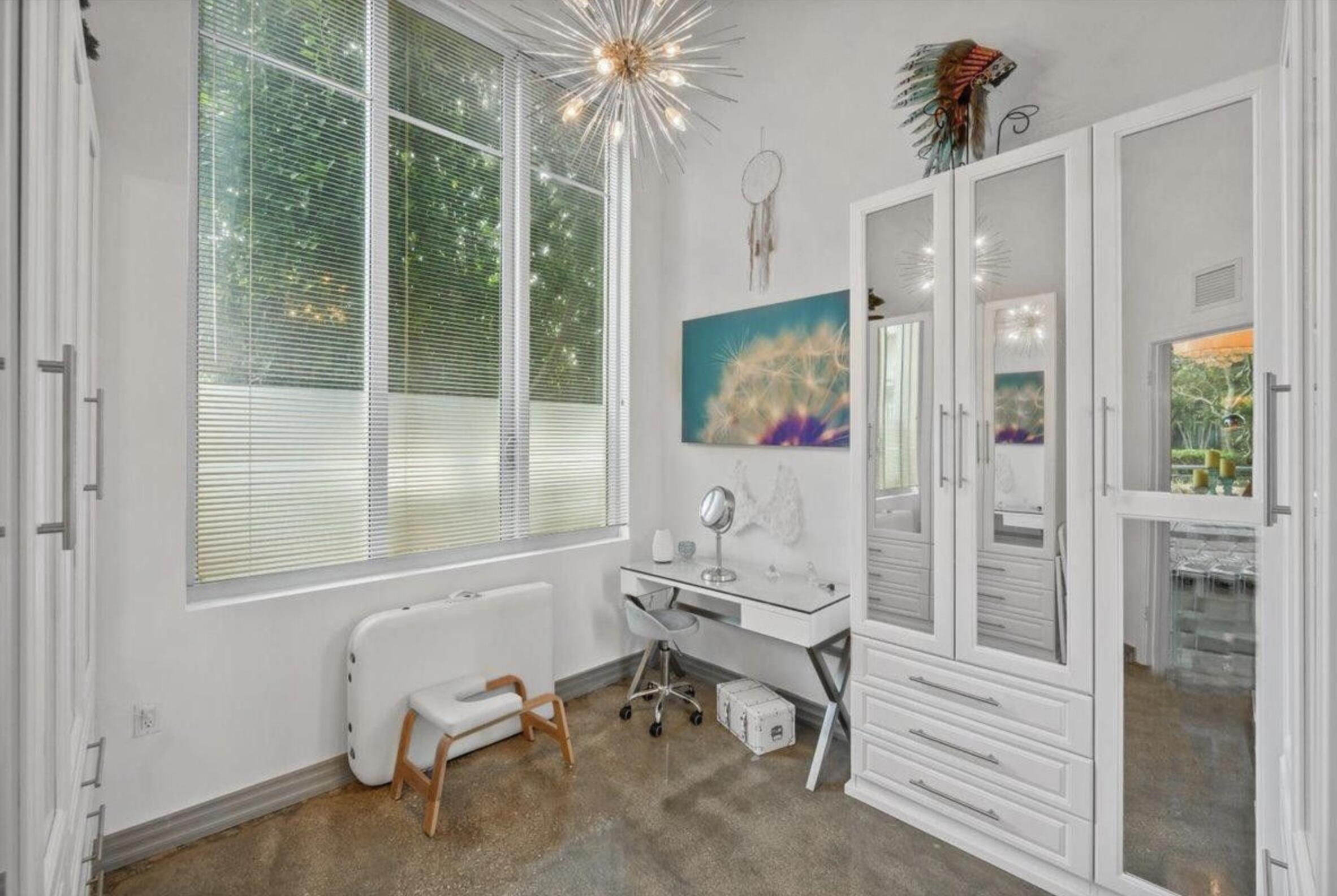 300 S Australian Avenue 105