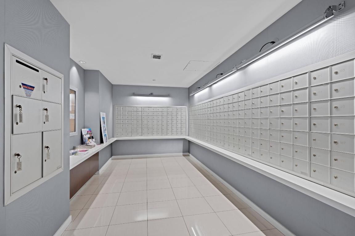 300 S Australian Avenue 105