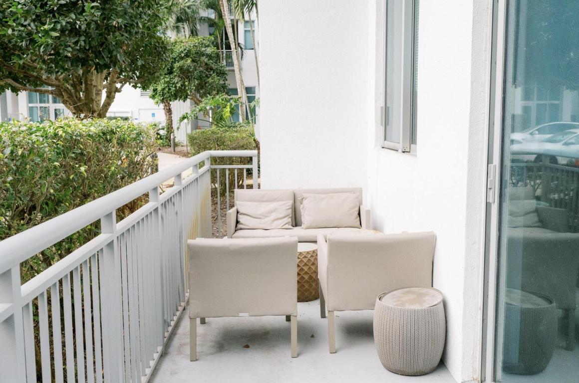 300 S Australian Avenue 105