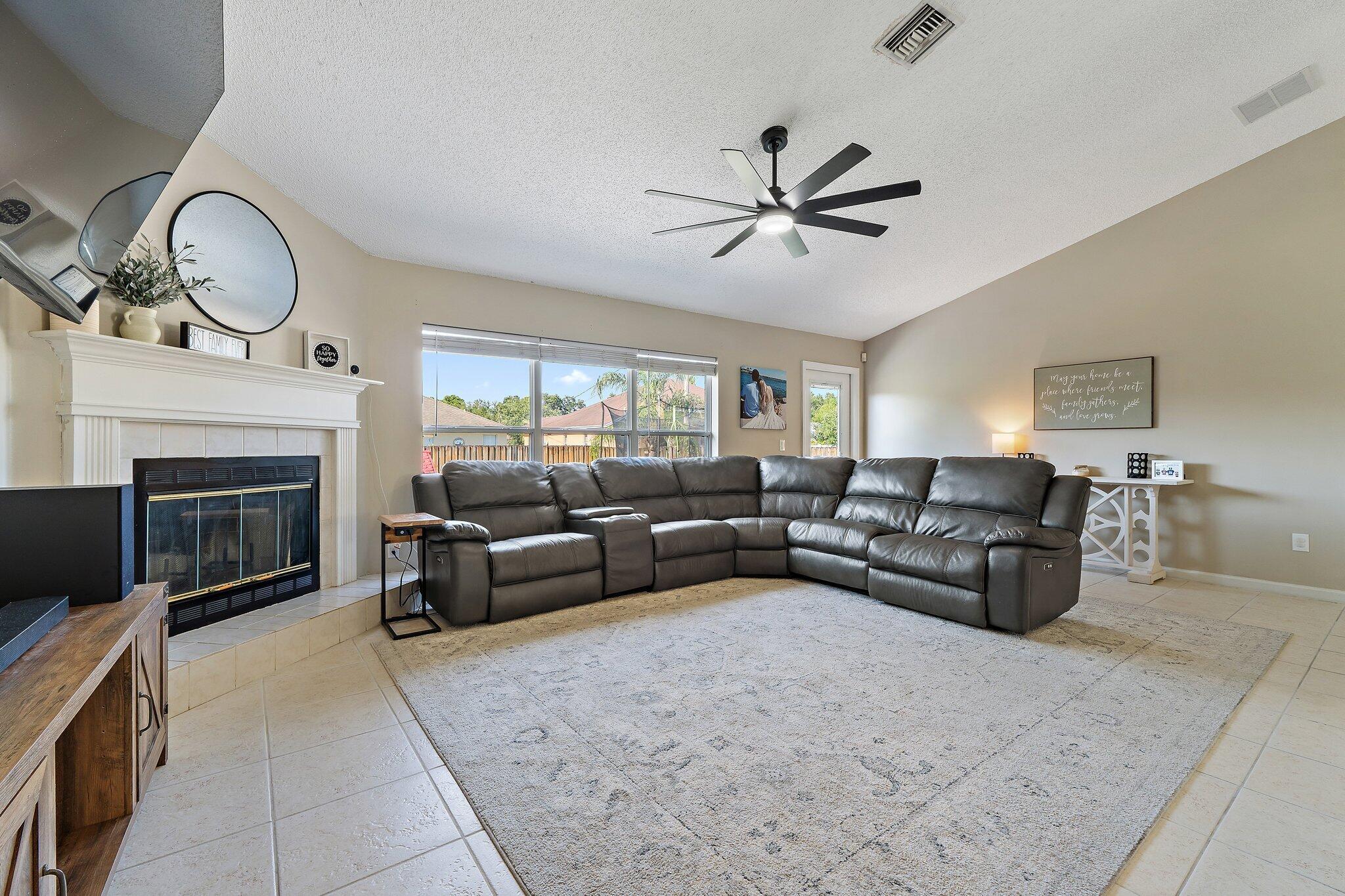 1433 SW Flounder Lane, Port St. Lucie