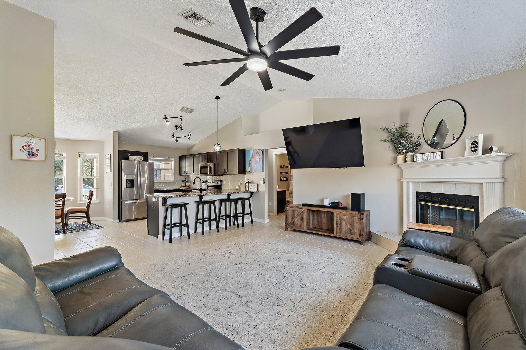 1433 SW Flounder Lane, Port St. Lucie