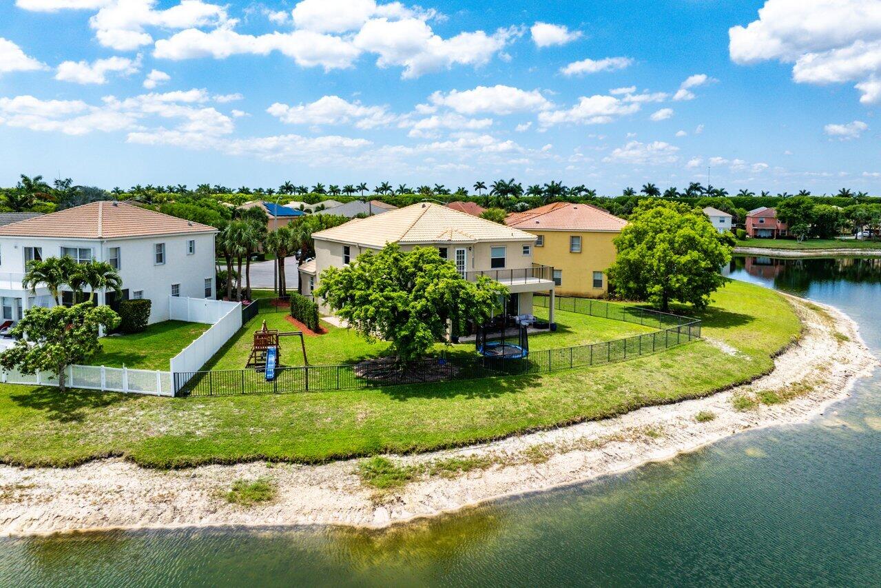 2261 Balsan Way
