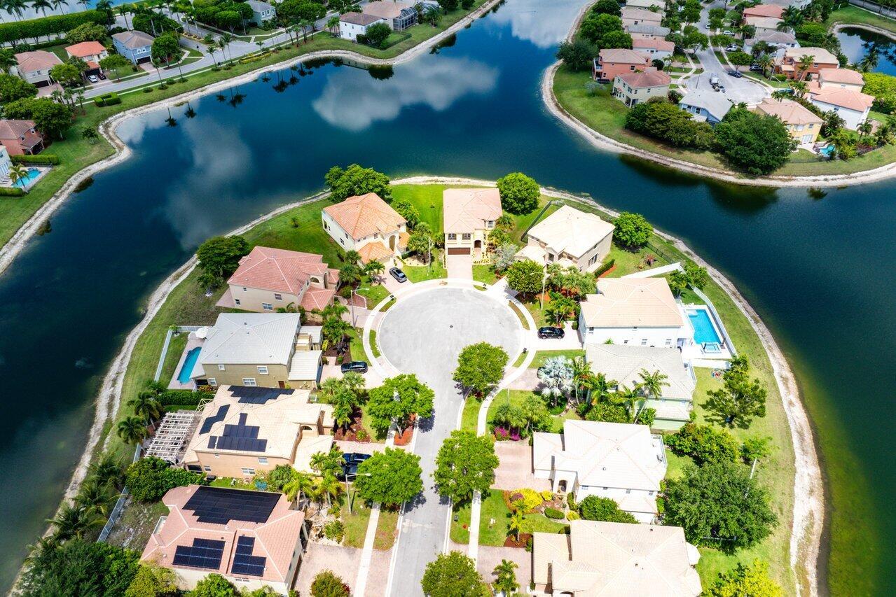 2261 Balsan Way