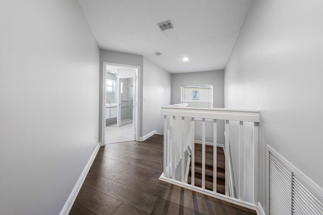 2261 Balsan Way