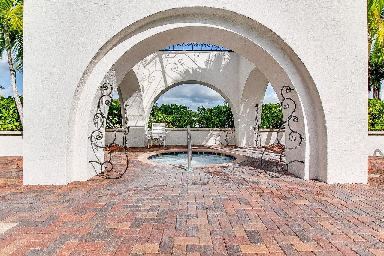 2261 Balsan Way