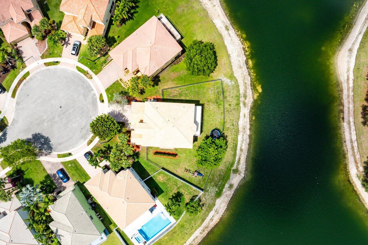 2261 Balsan Way