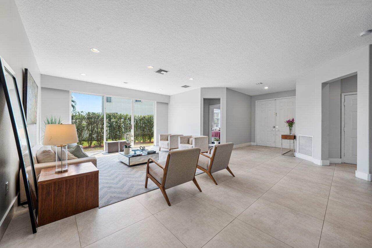 2261 Balsan Way