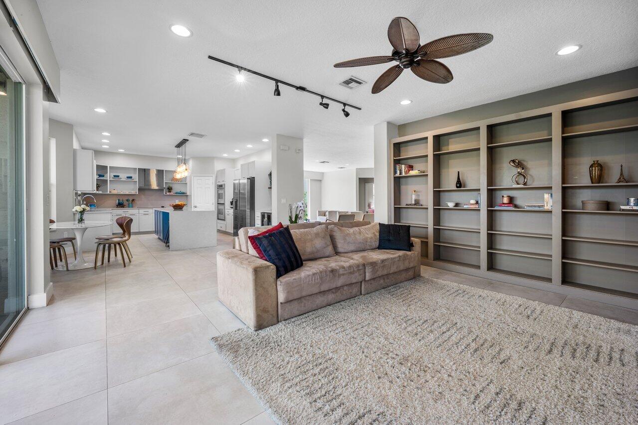 2261 Balsan Way