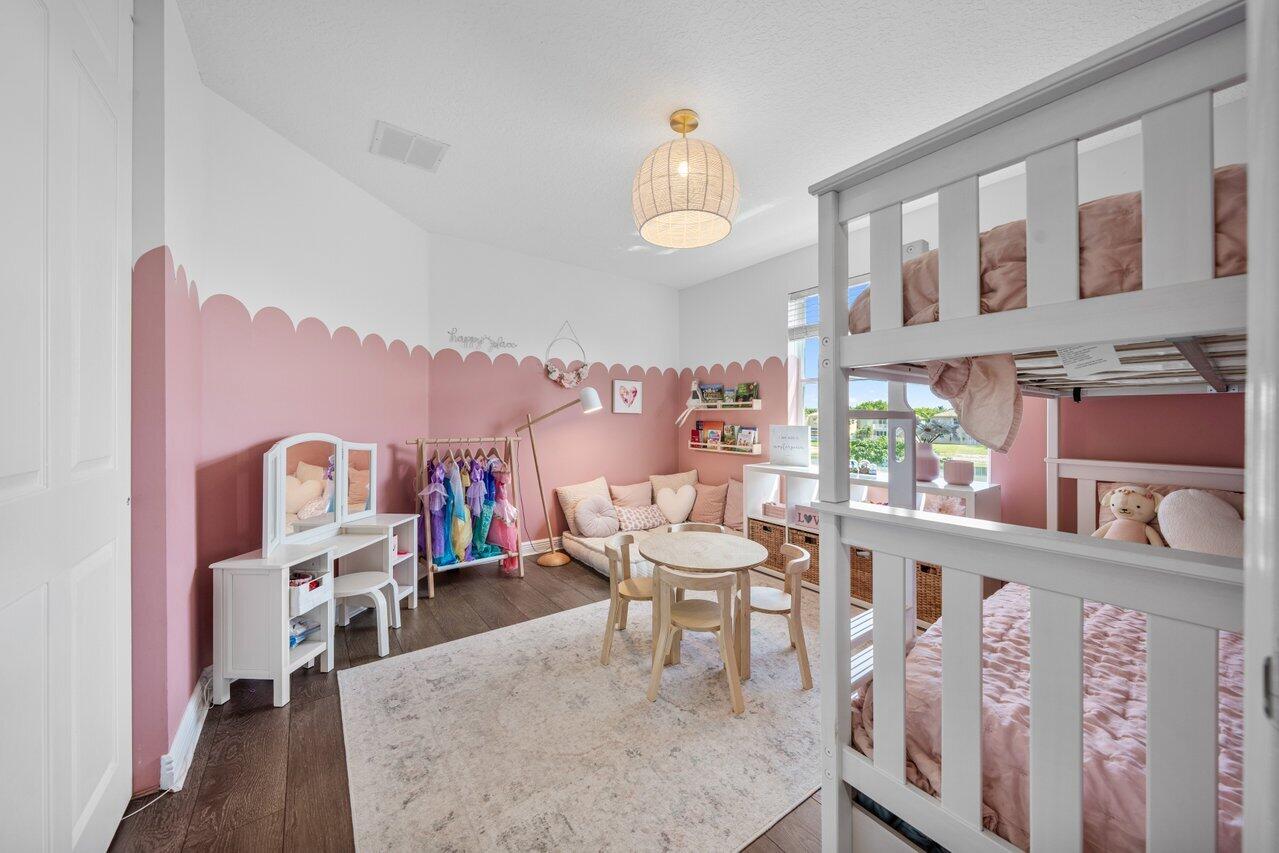 2261 Balsan Way