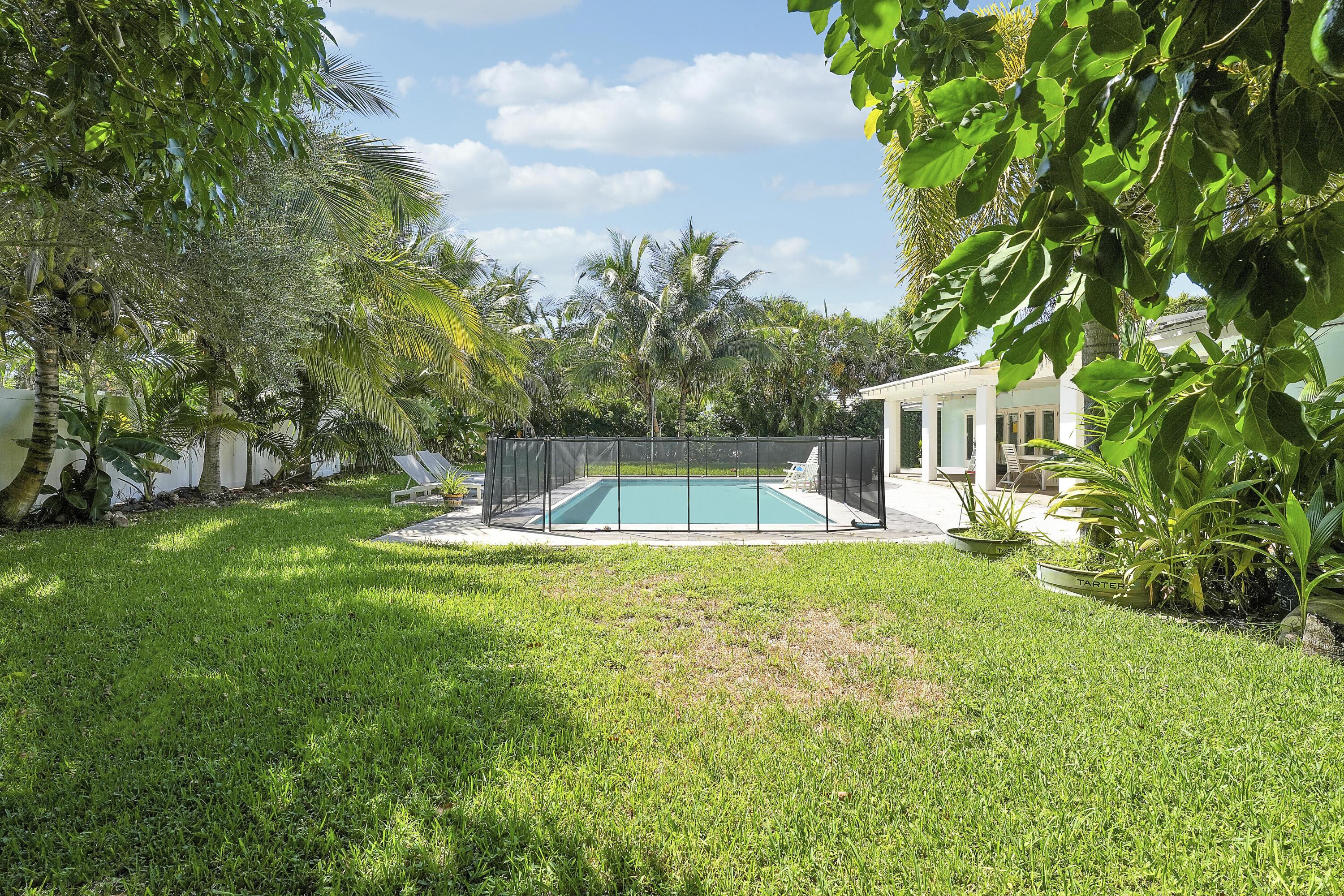 808 Country Club Drive