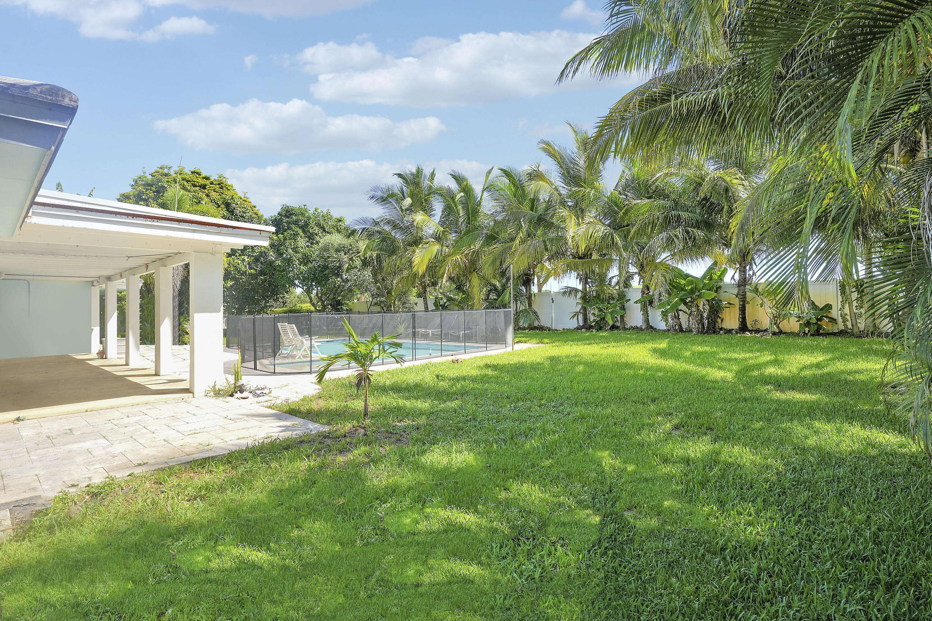 808 Country Club Drive