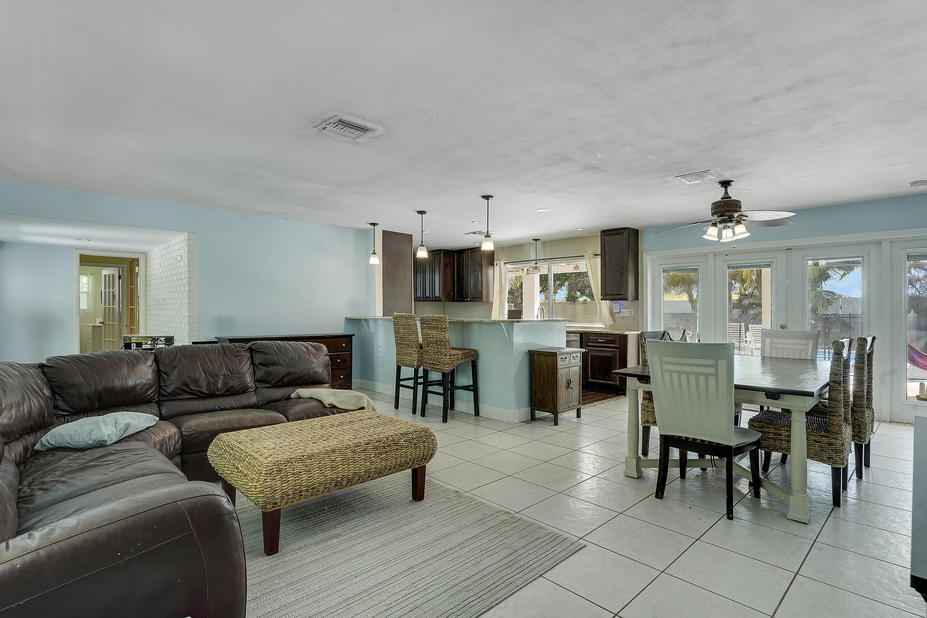 808 Country Club Drive