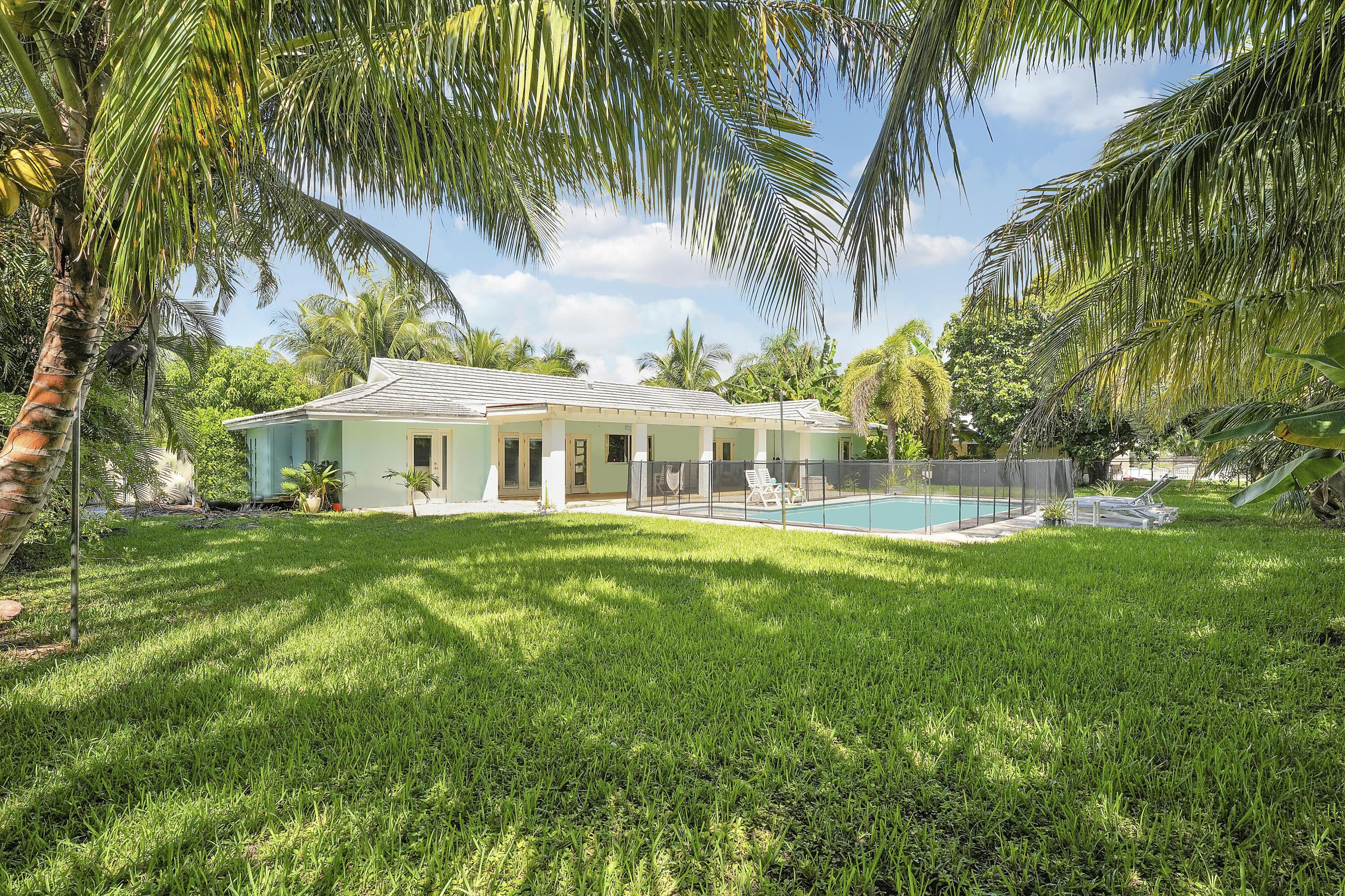 808 Country Club Drive