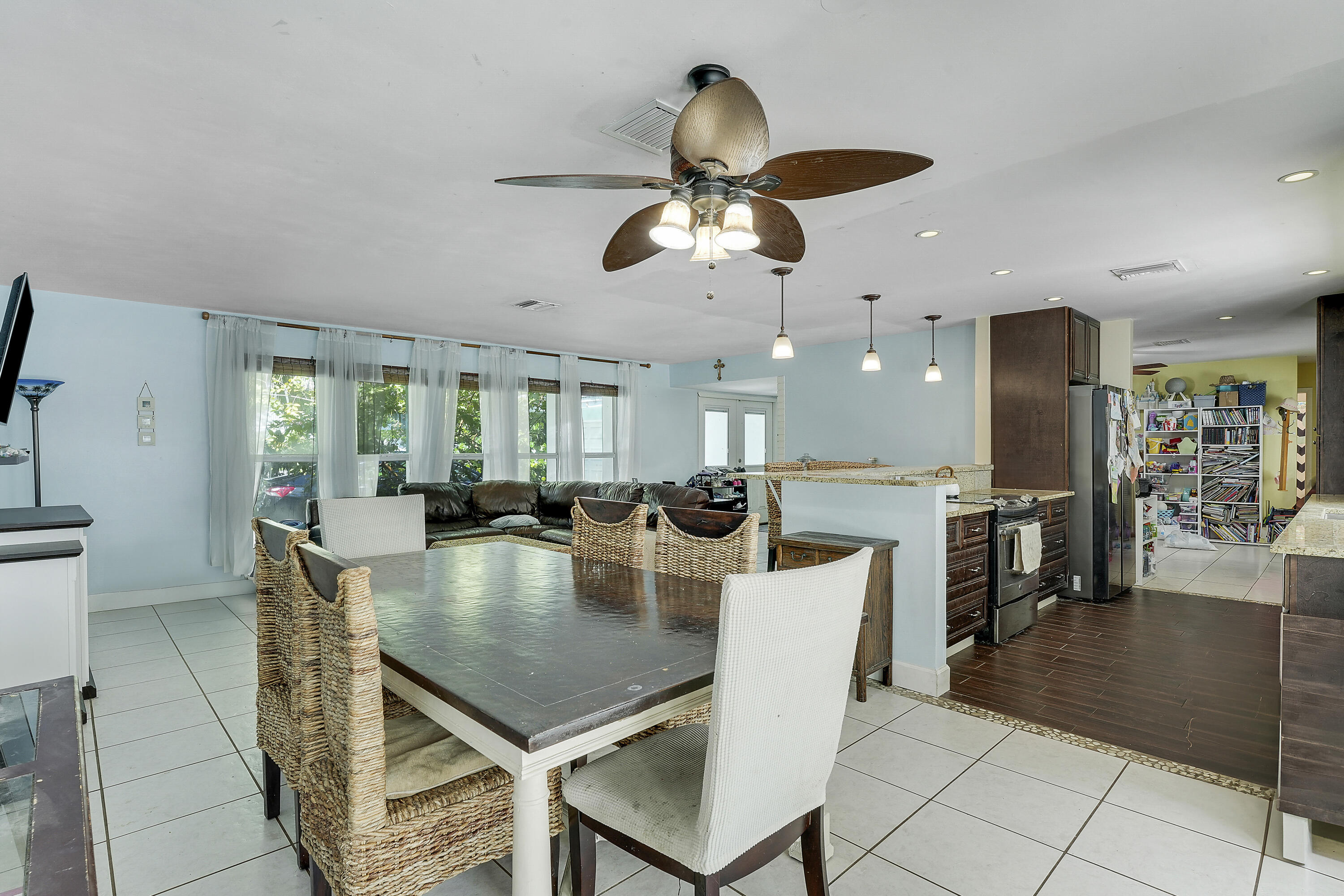 808 Country Club Drive