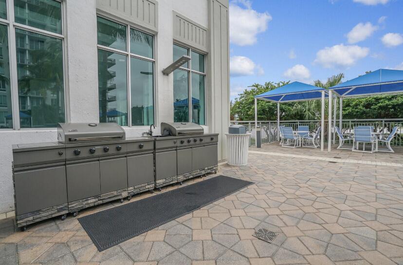 300 S Australian Avenue 1101