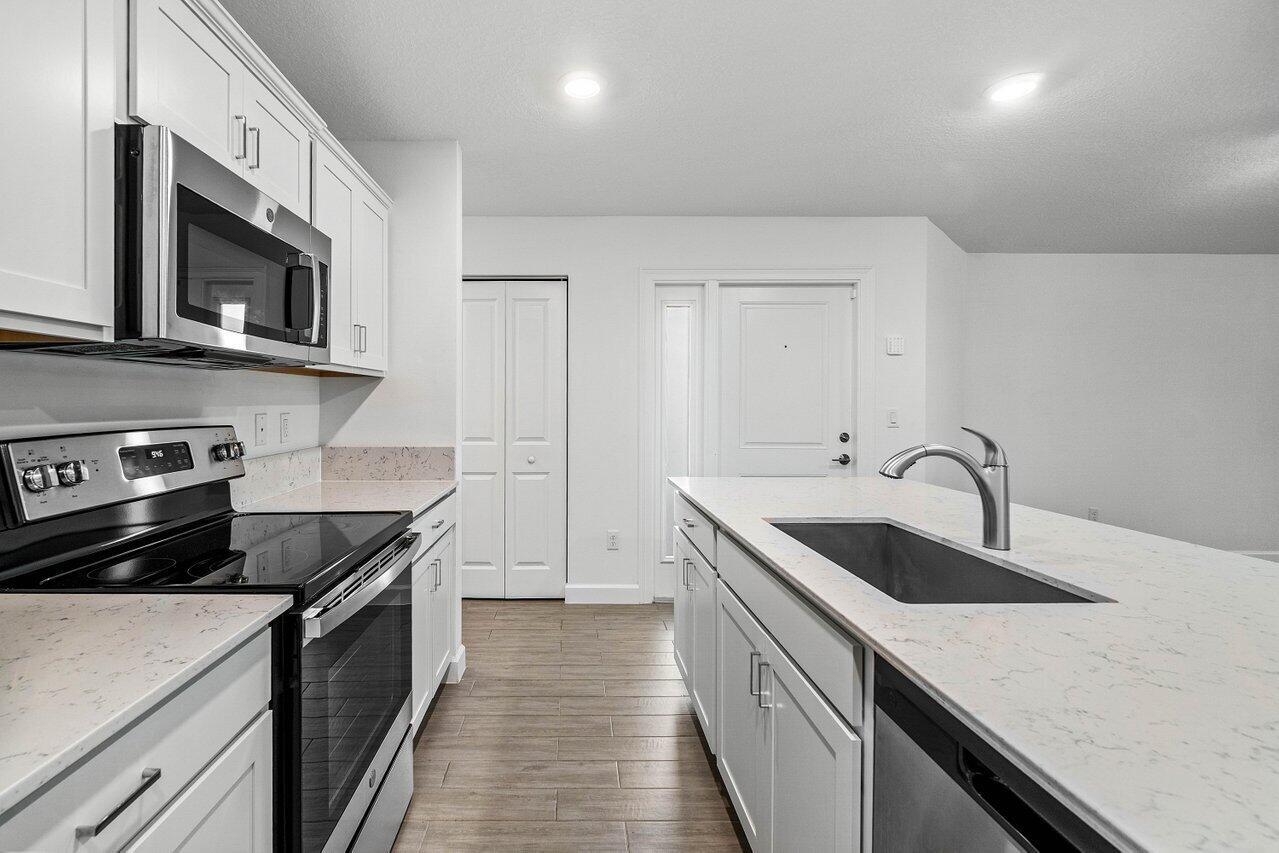 6001 Woods Edge Circle