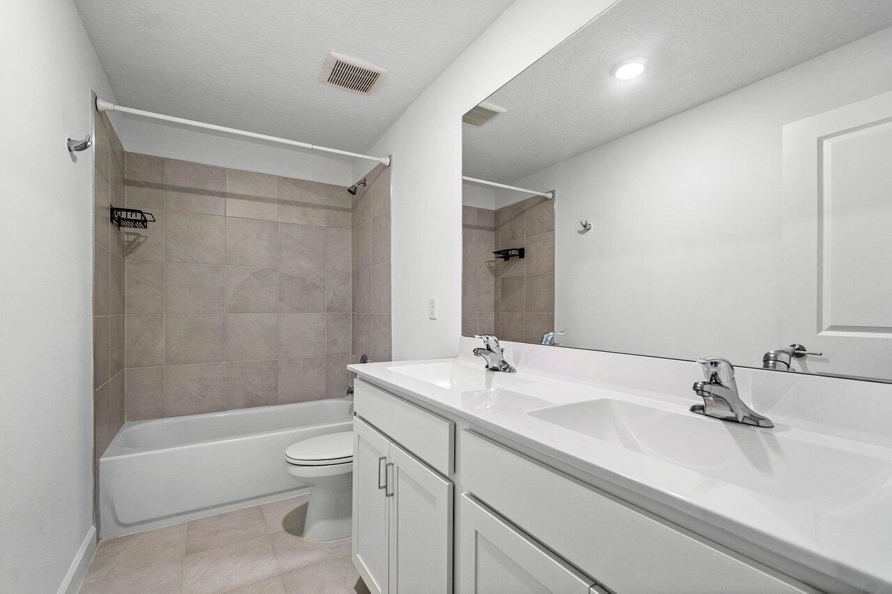 6001 Woods Edge Circle