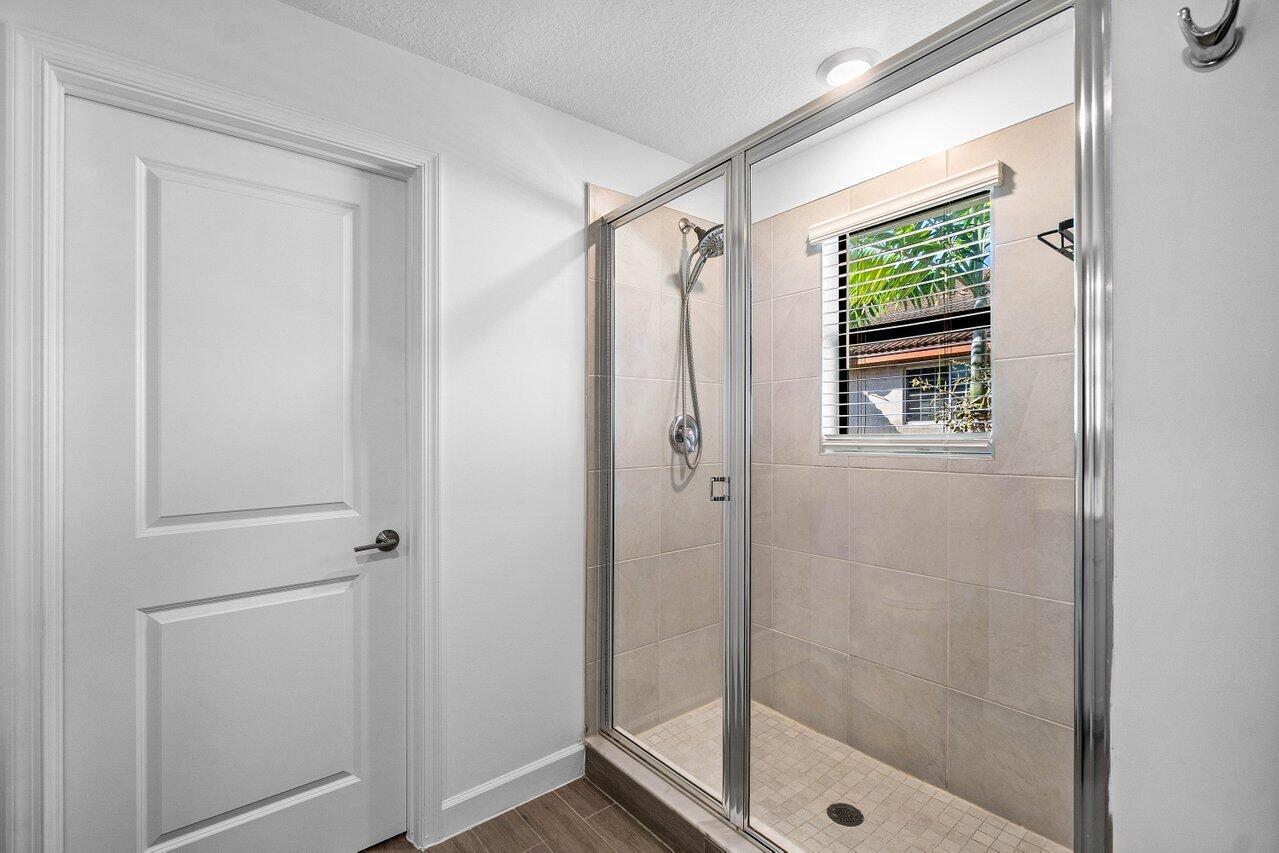 6001 Woods Edge Circle