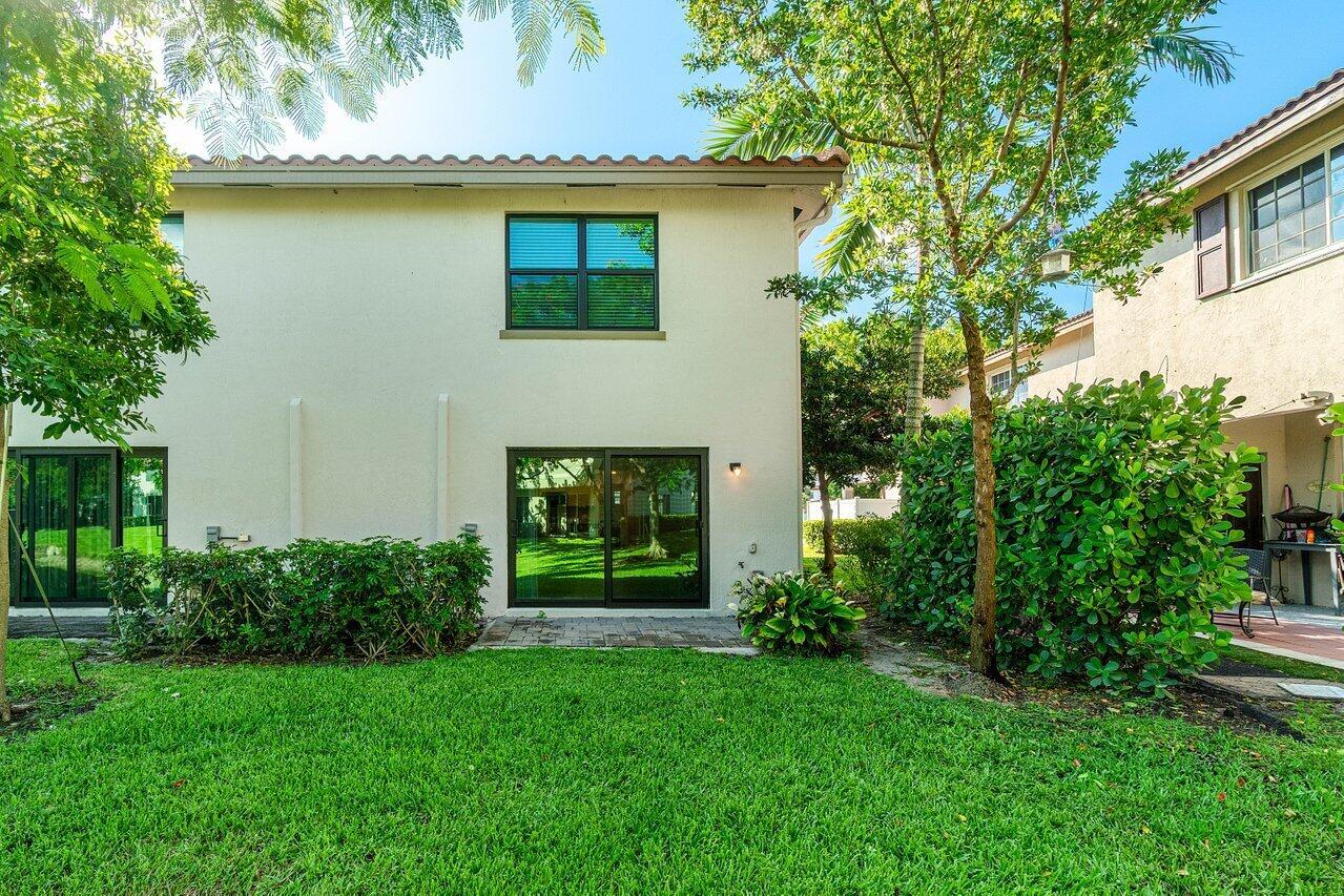 6001 Woods Edge Circle