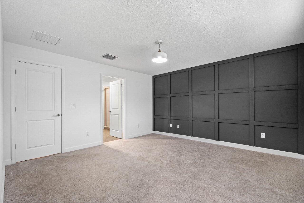 6001 Woods Edge Circle
