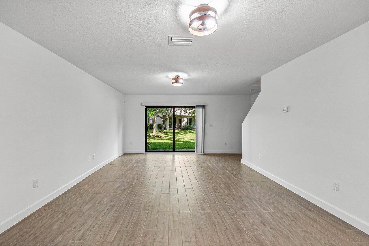 6001 Woods Edge Circle