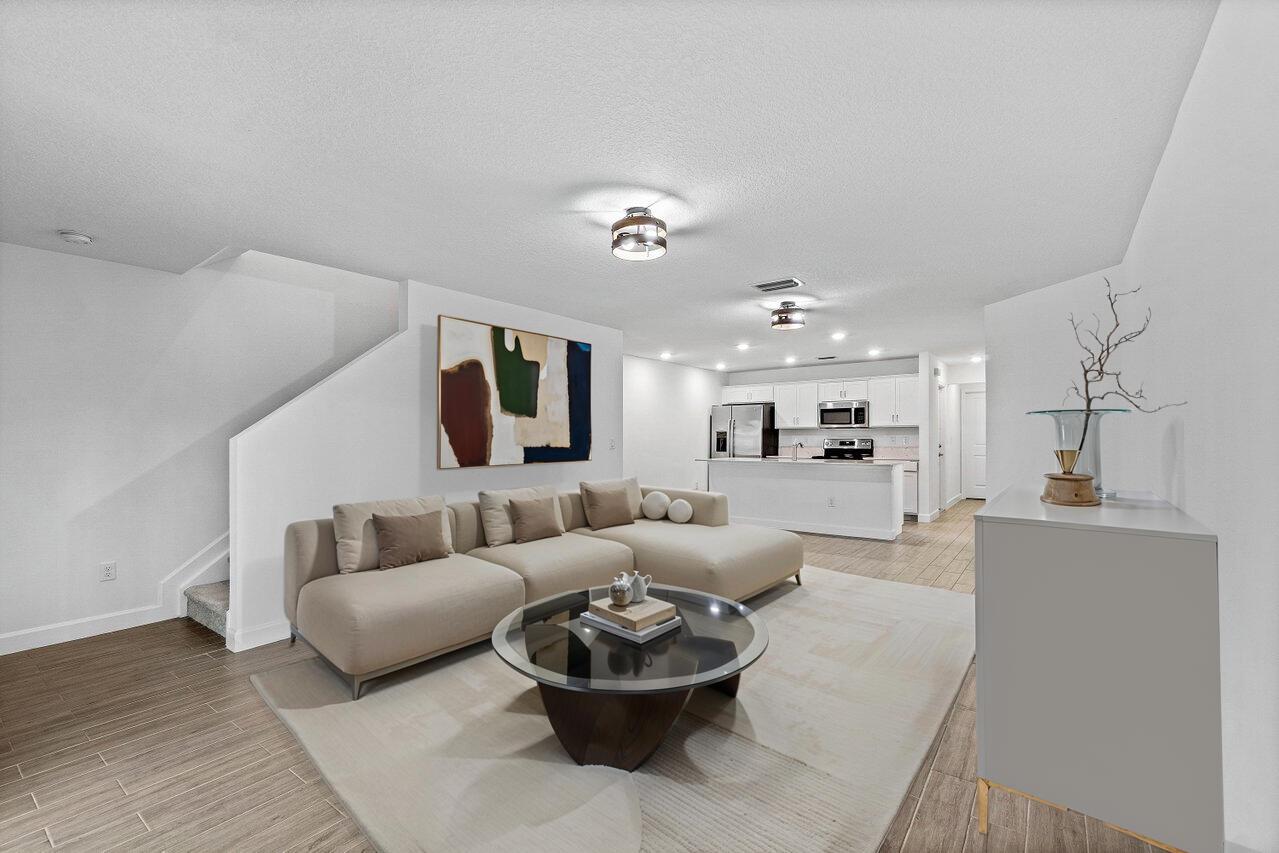 6001 Woods Edge Circle