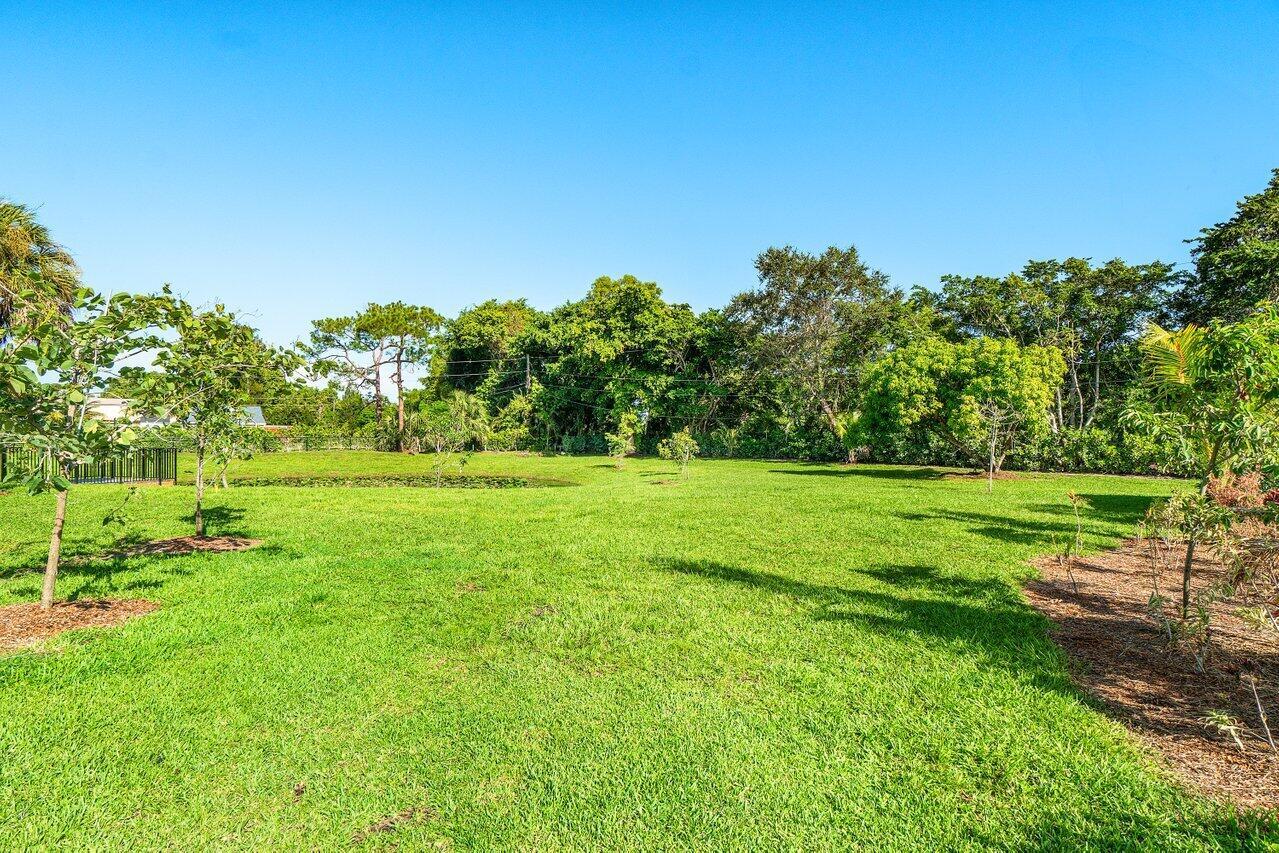 5065 Horseshoe Circle N