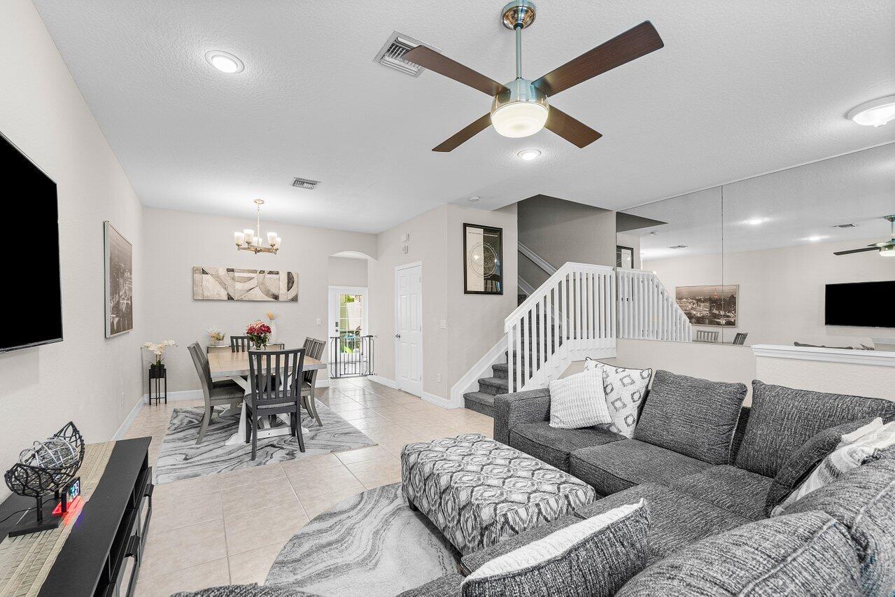 212 W Thatch Palm Circle