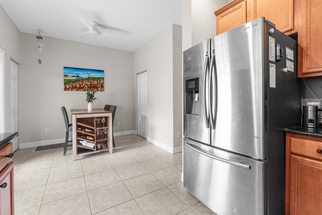 212 W Thatch Palm Circle