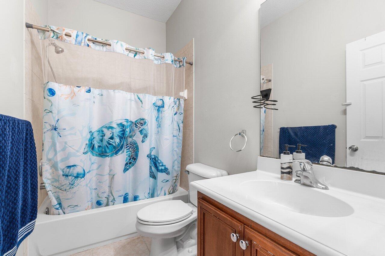 212 W Thatch Palm Circle