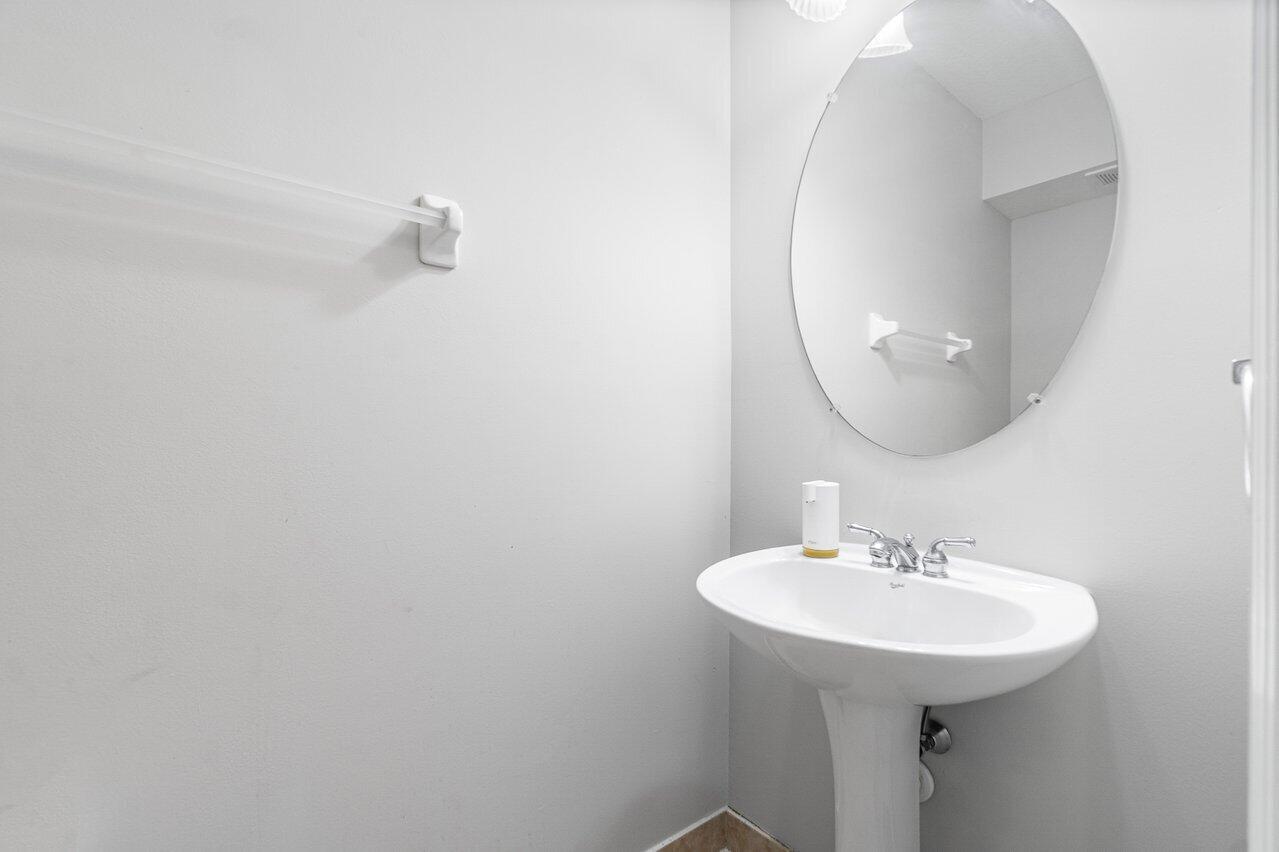 212 W Thatch Palm Circle