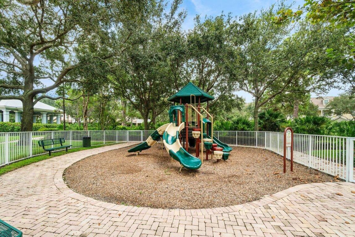 212 W Thatch Palm Circle